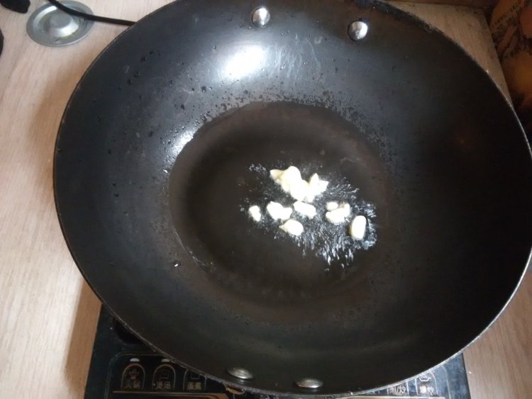 炝拌生菜步骤4