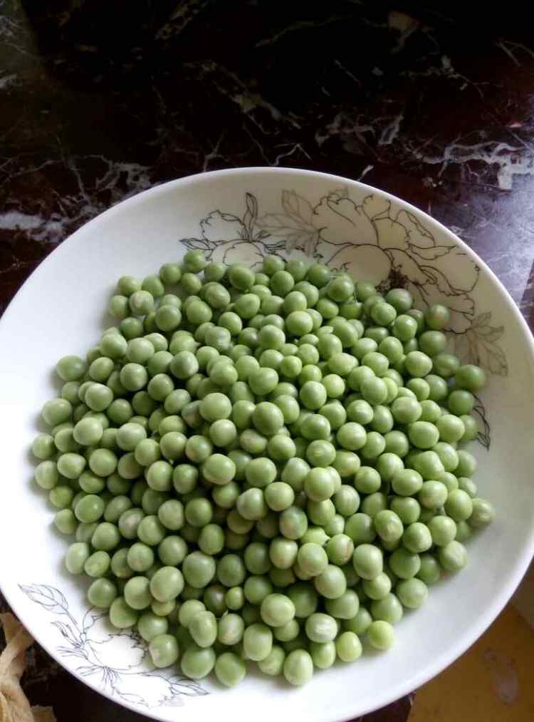 清蒸豌豆步骤1