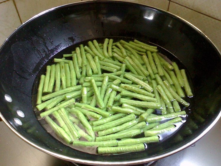 芝麻酱拌豆角步骤3