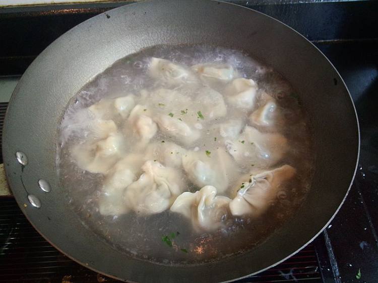 莴笋叶香菇鸡蛋水饺步骤12