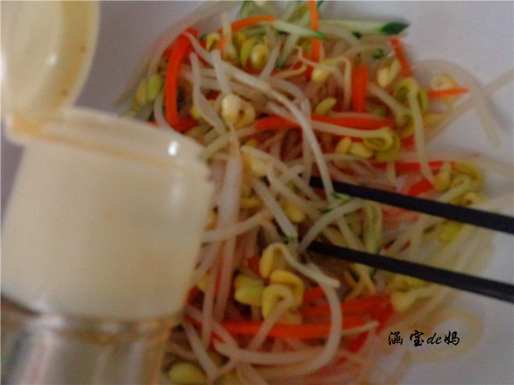 凉拌豆芽步骤6