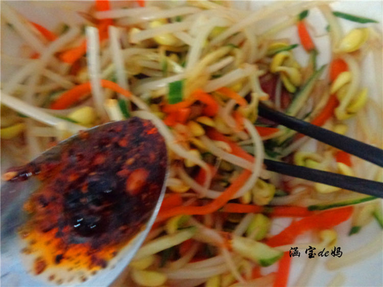 凉拌豆芽步骤8