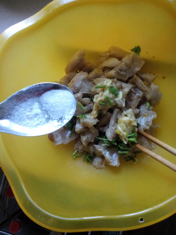 凉拌肉皮冻步骤4