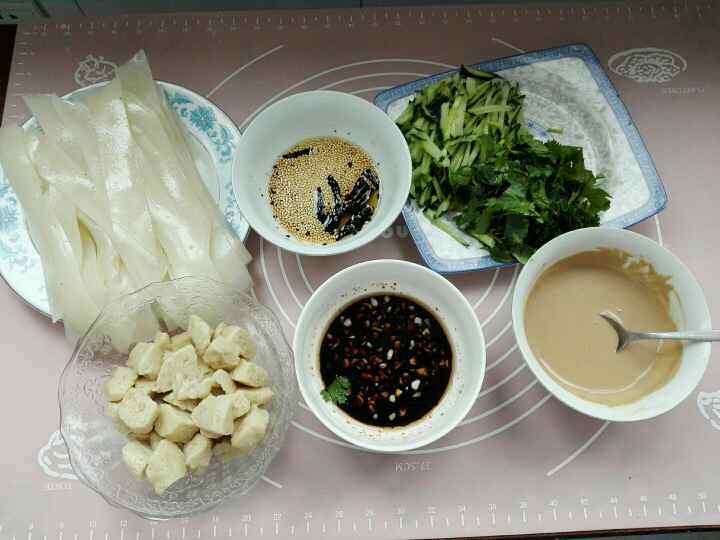 制作凉拌凉皮步骤11