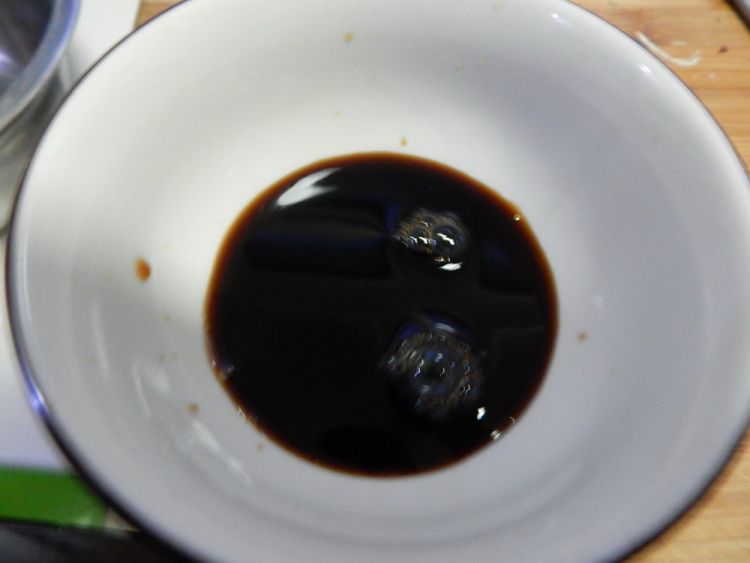 黄瓜金针菇卷步骤7