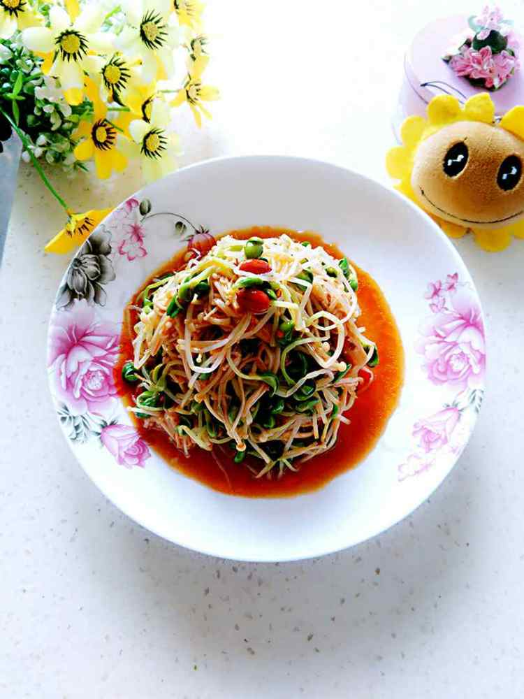 金针菇拌黑豆芽步骤7