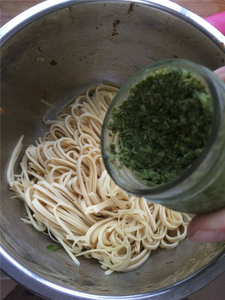 香椿拌豆腐皮步骤2