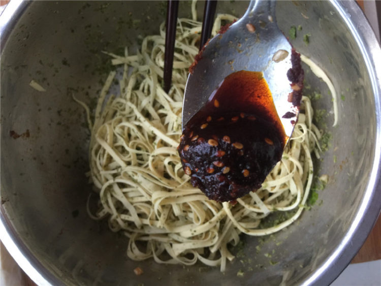 香椿拌豆腐皮步骤3