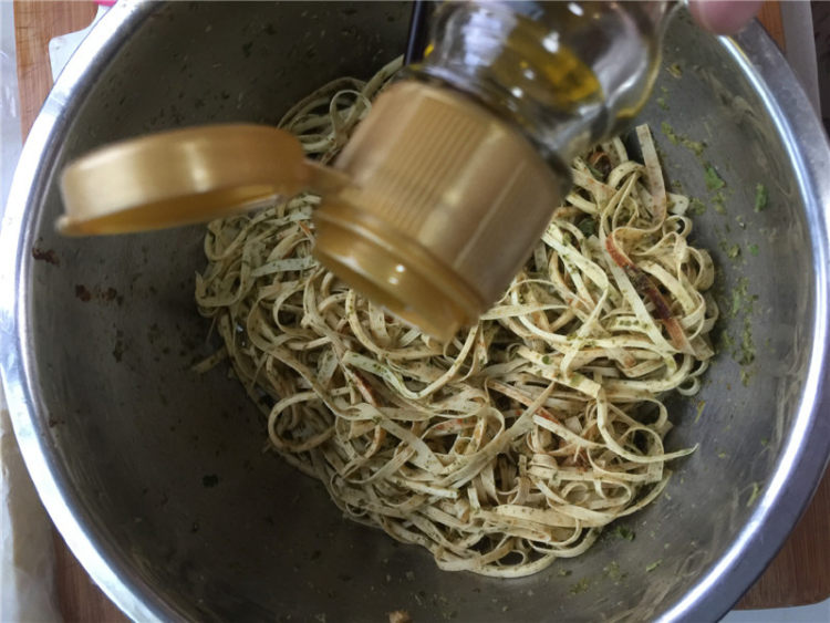 香椿拌豆腐皮步骤4