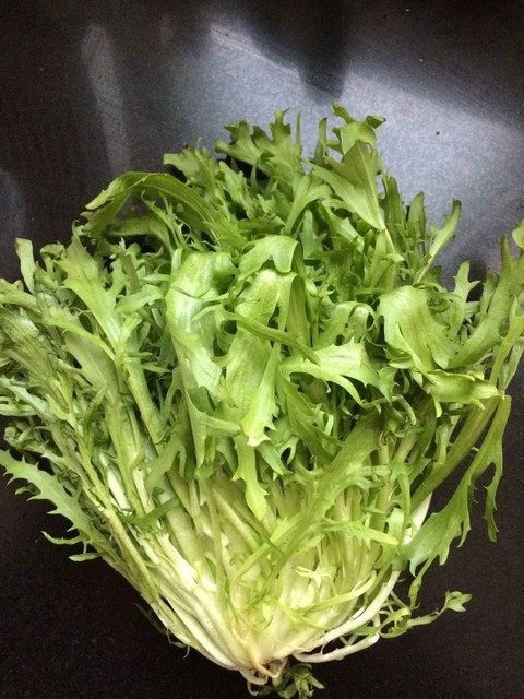 凉拌苦菊步骤1