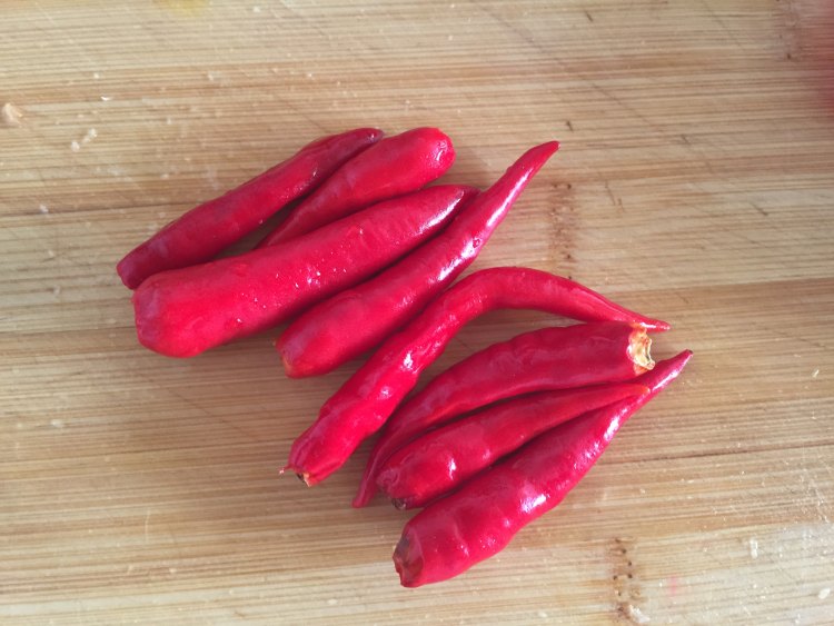 芹菜卷心菜做小凉菜步骤5