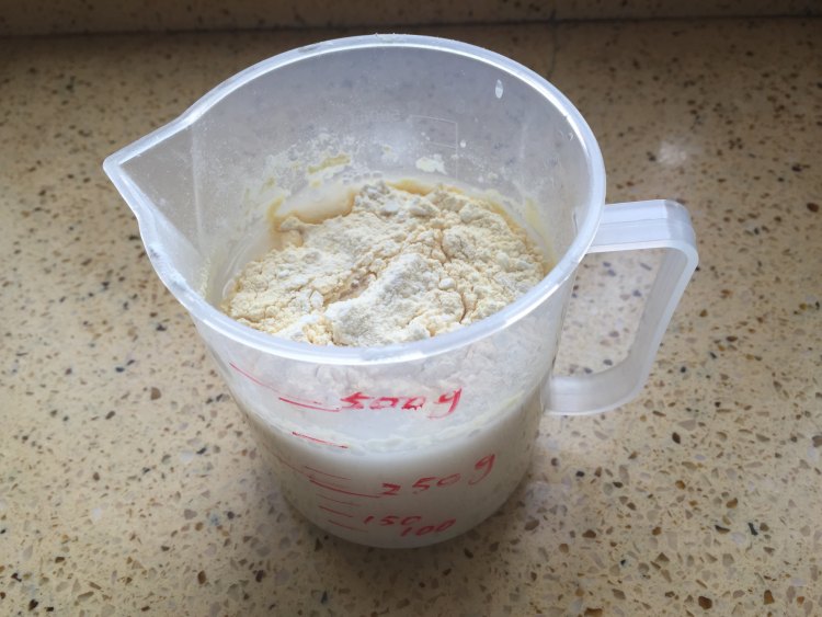 自制伤心凉粉步骤2