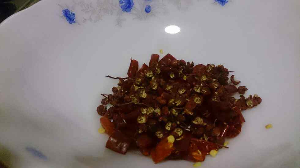 炝拌菠菜步骤3