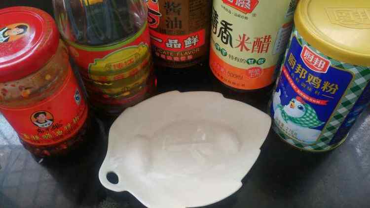 蒜炝西芹木耳步骤8