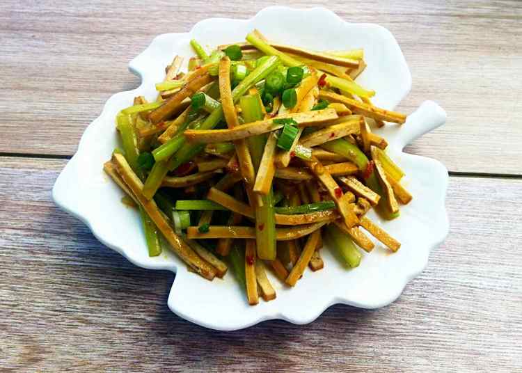 拌西芹豆干#多效护理步骤10