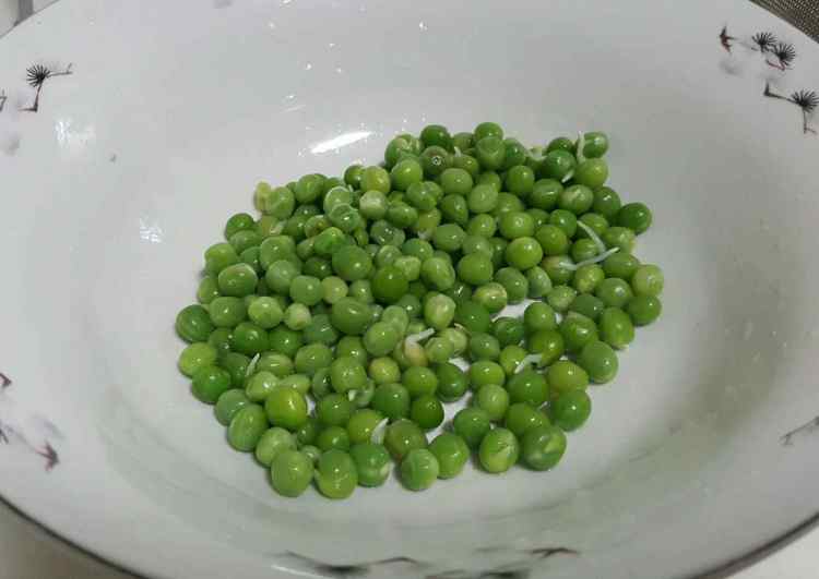 豌豆香椿豆步骤2
