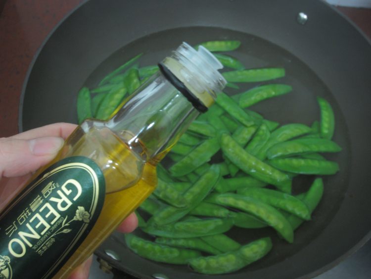 凉拌荷兰豆步骤4