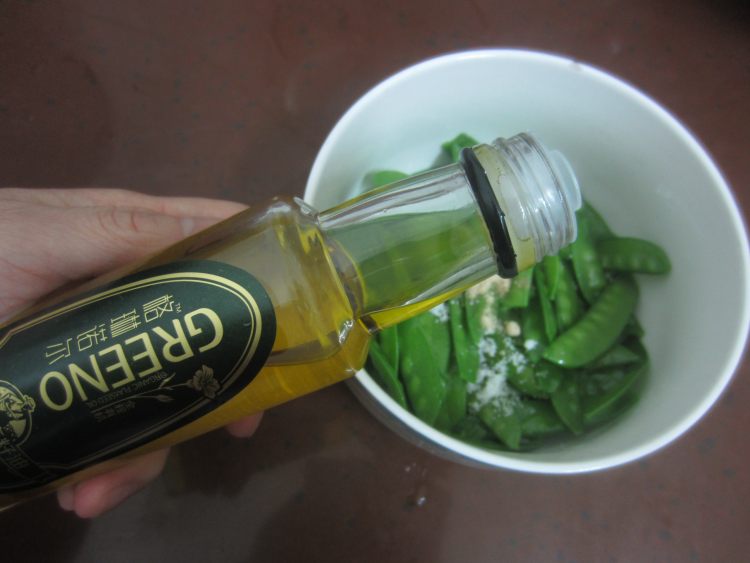凉拌荷兰豆步骤7