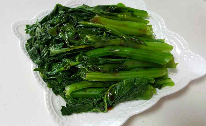 白灼蚝油芥兰步骤8