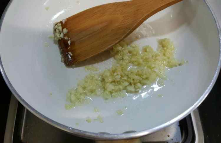 白灼蚝油芥兰步骤7