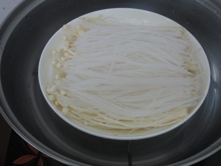 蒜香凉拌粉丝步骤6