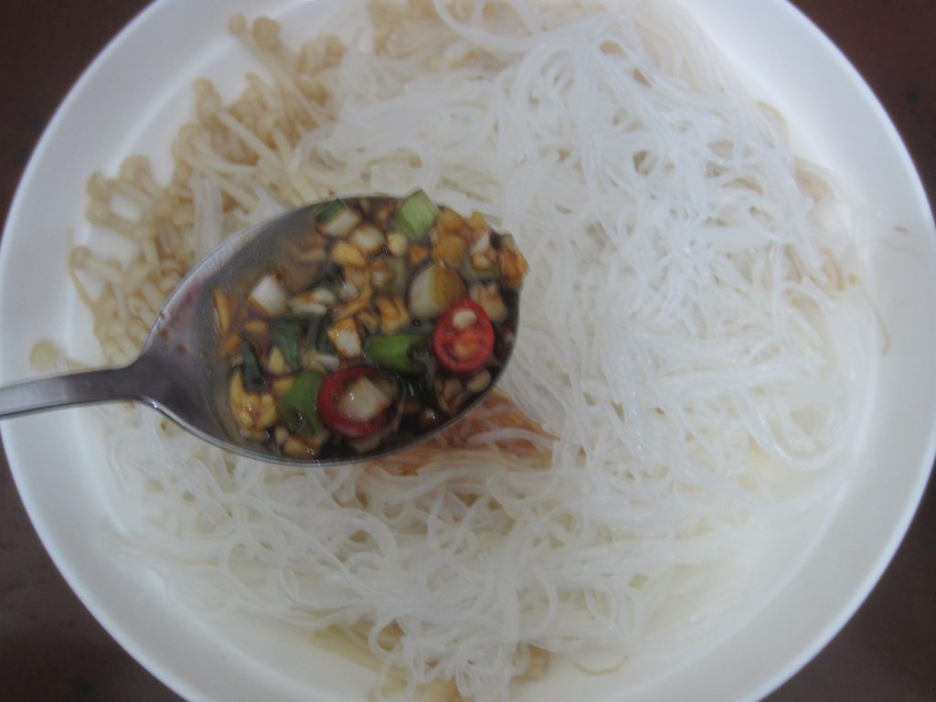 蒜香凉拌粉丝步骤11