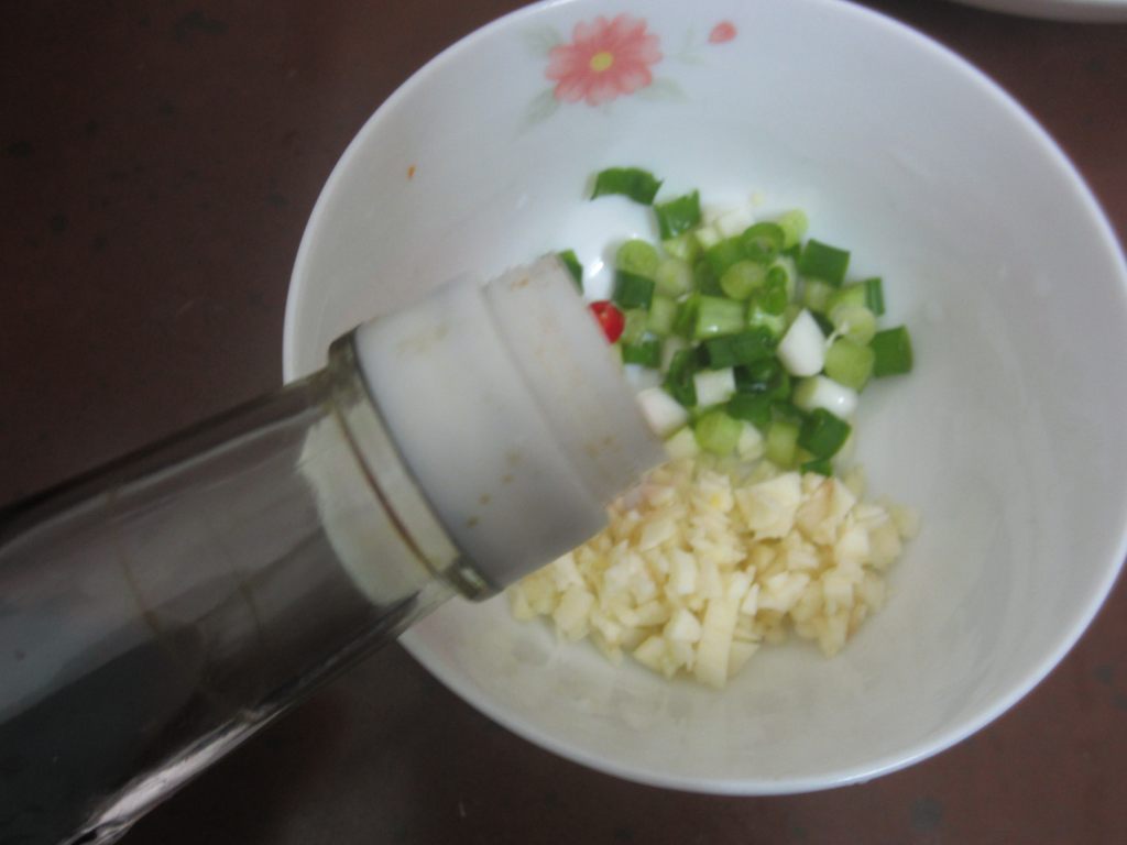 蒜香凉拌粉丝步骤8