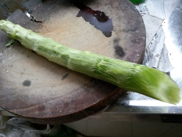 芝麻酱拌莴苣步骤2