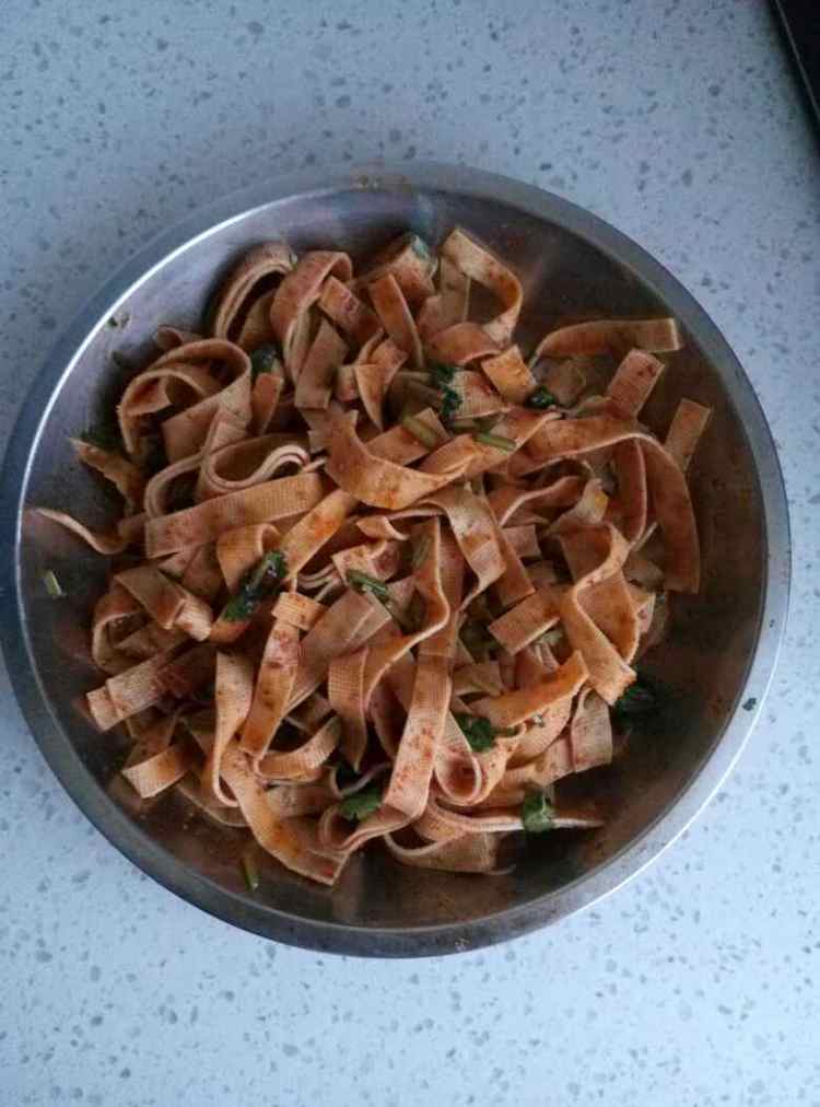 孜然干豆腐丝步骤7
