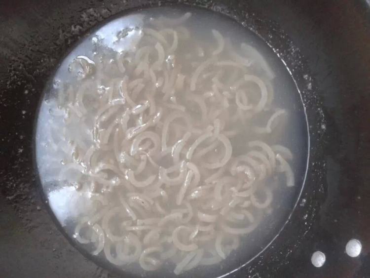 凉盘皮冻步骤5