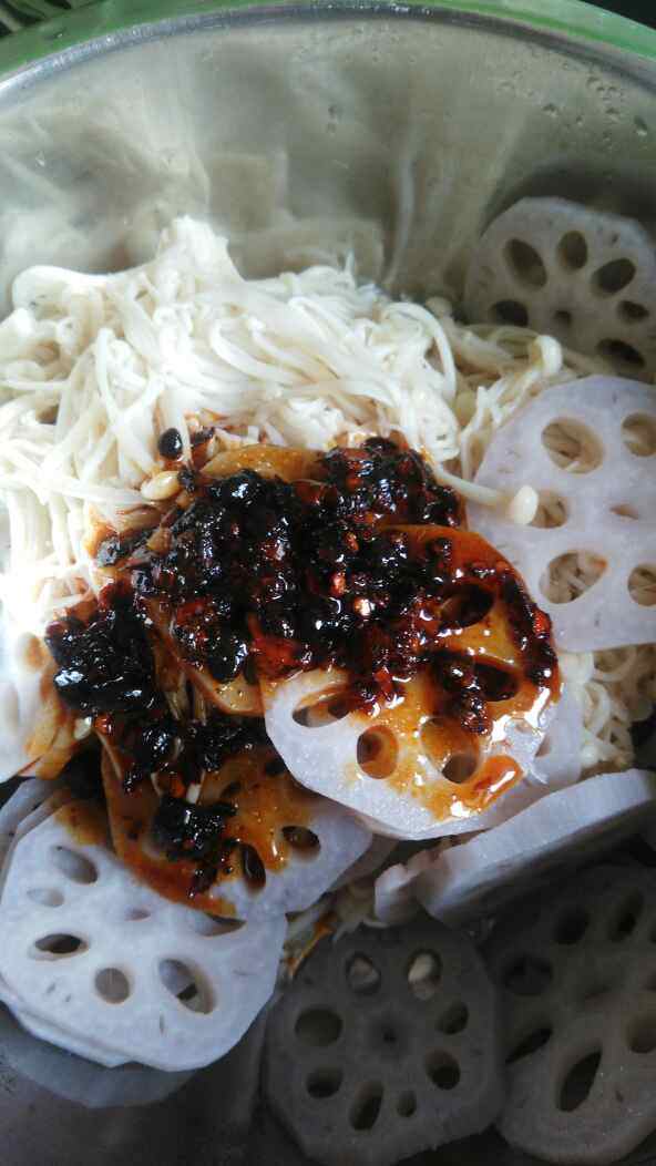 金针菇拌莲藕步骤5