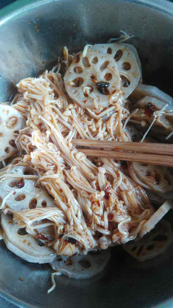 金针菇拌莲藕步骤11
