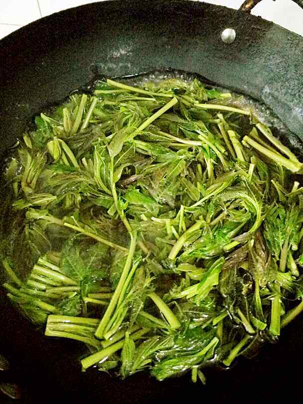 香椿拌胡豆步骤4