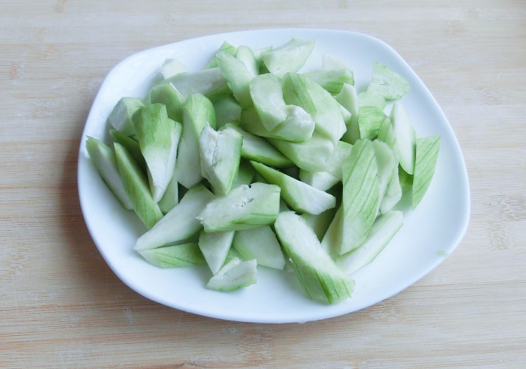 麻酱腐竹丝瓜步骤4