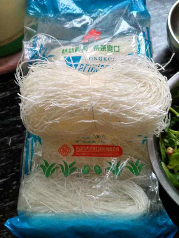 炝拌爽口凉菜步骤1