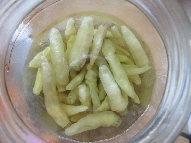酸辣泡菜步骤2