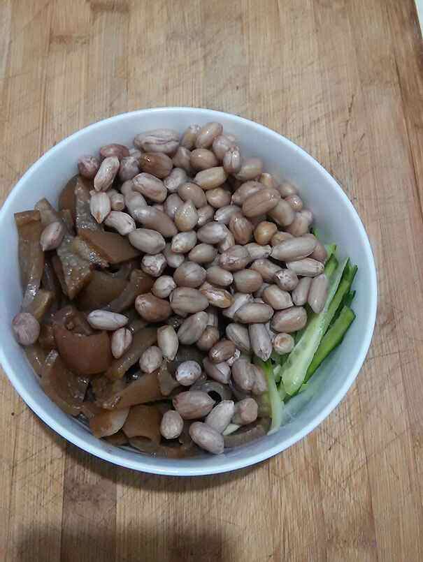 花生米拌猪皮步骤14