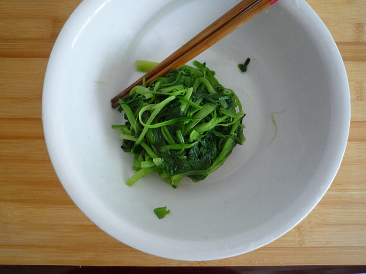 菠菜拌粉丝步骤4