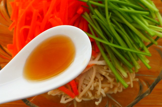 温拌金针菇步骤7