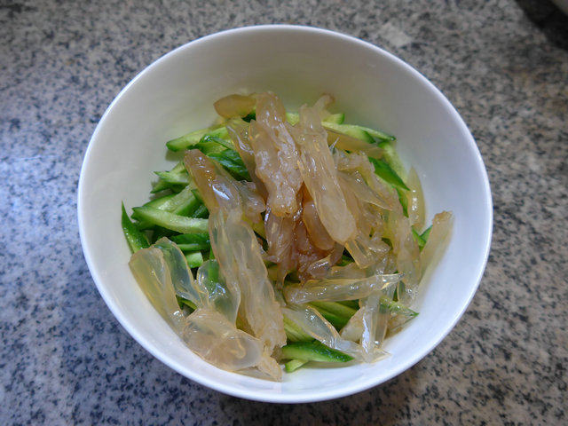 海蜇拌小青瓜步骤4