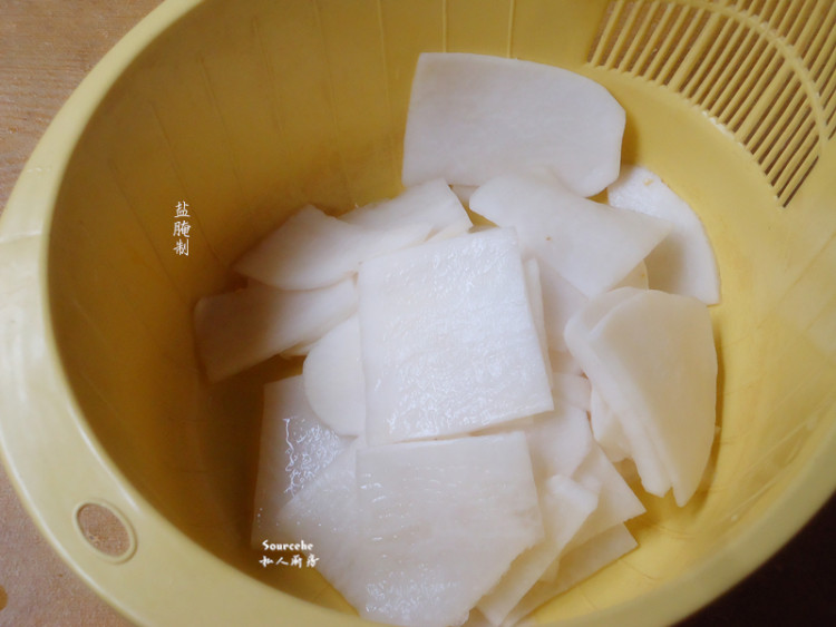 酸辣萝卜步骤3