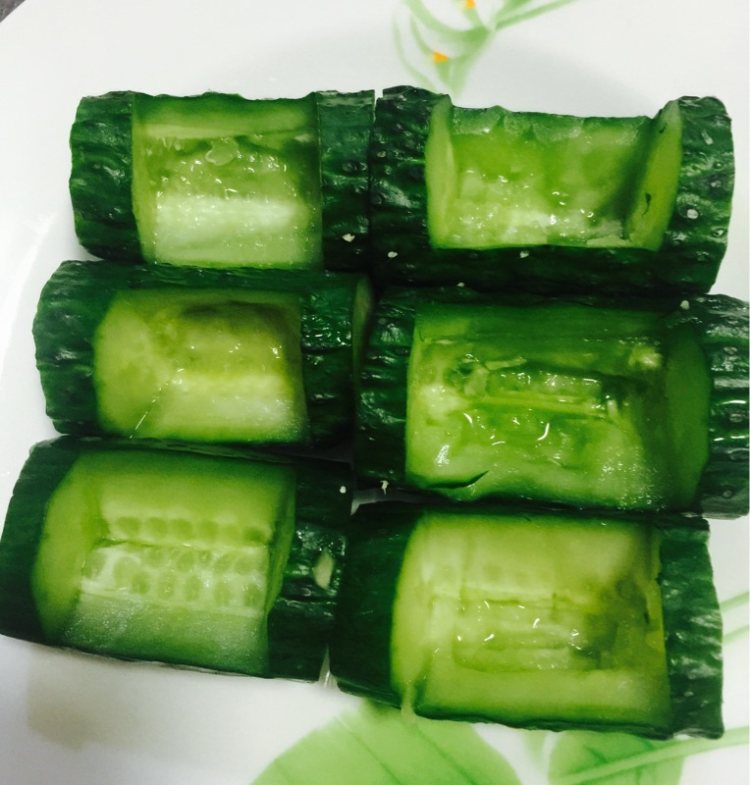 沙拉黄瓜步骤1