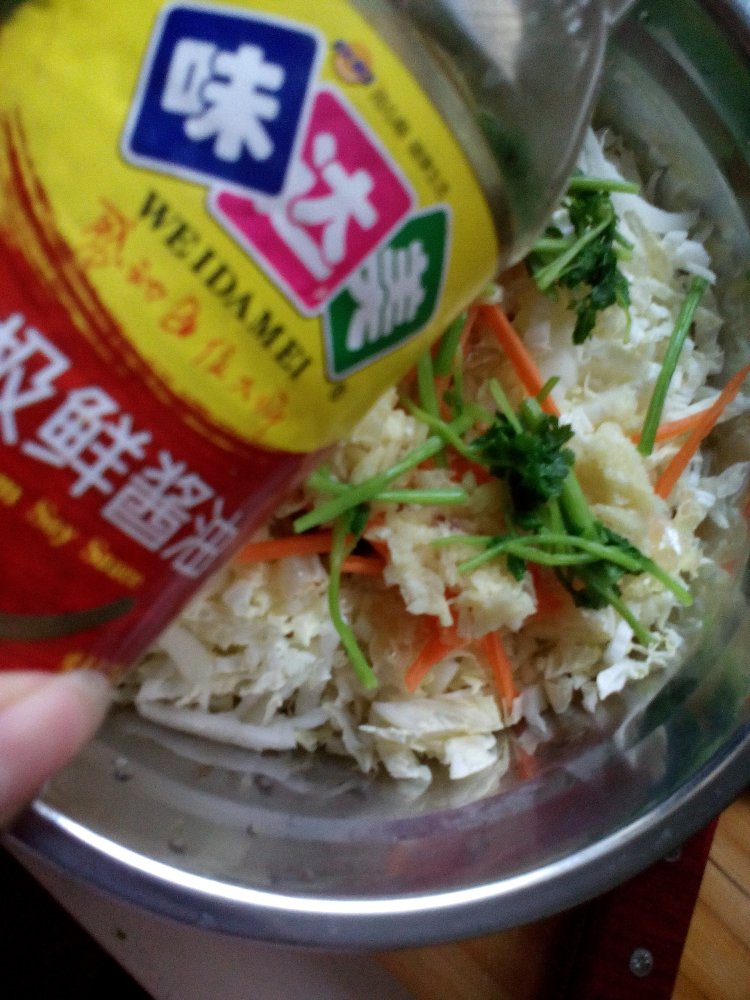 海蜇头拌白菜心步骤6