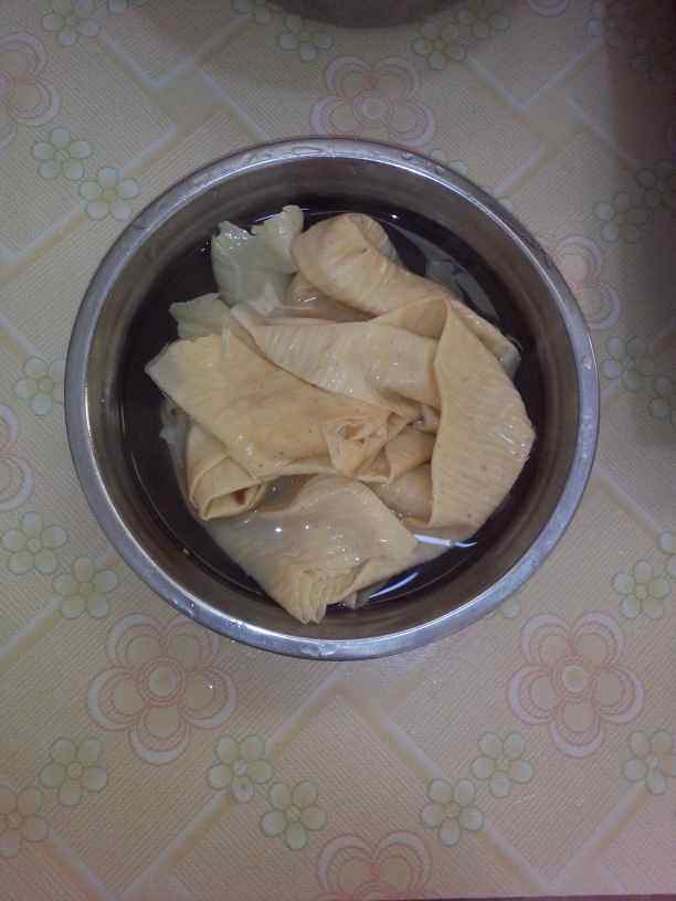 人造肉凉拌白菜步骤1