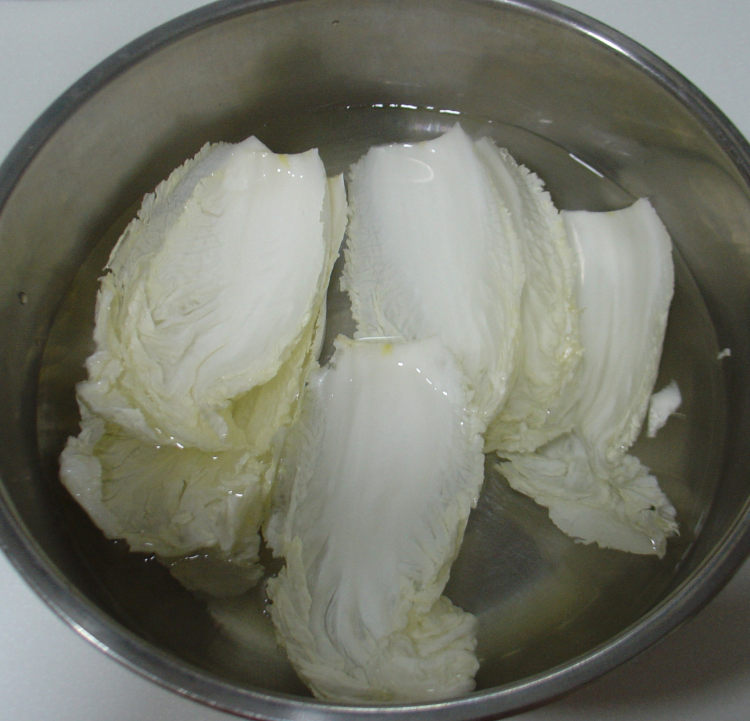 白菜拌干豆腐步骤1