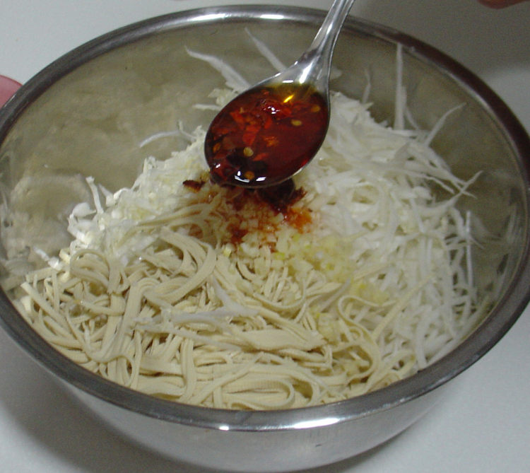 白菜拌干豆腐步骤9