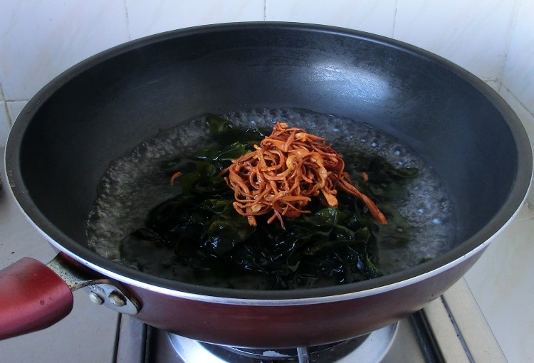 葱油裙带菜步骤4