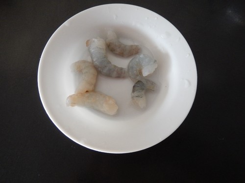 牛油果虾仁沙拉步骤3