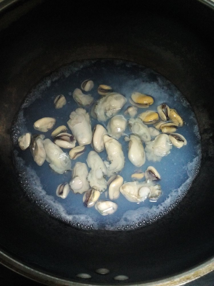 菠菜拌海虹步骤3