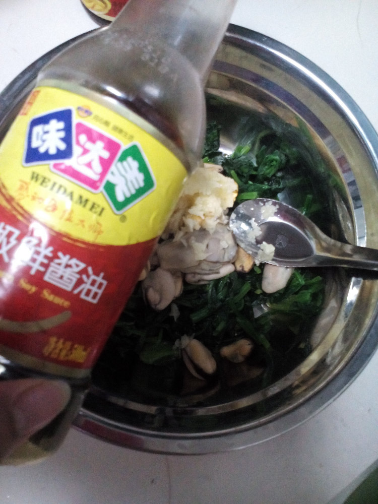 菠菜拌海虹步骤4